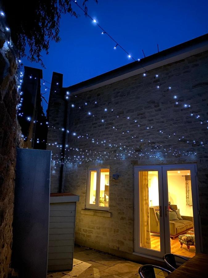 Burgess Yard 2-Bedroom Cottage, Bath Exterior foto